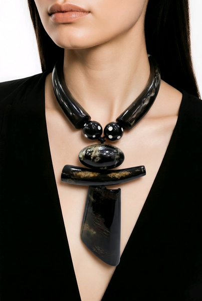 Black Horn Detail Necklace